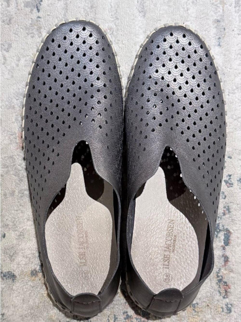 Ilse Jacobsen Perforated Slip-On Loafers - Pewter - Sz 8/EU 38